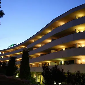 https://festival-village-apartments.top-hotels-tarragona.com