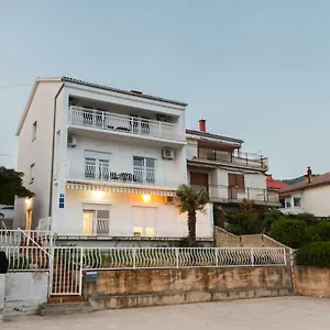 apartmani-kristijan-crikvenica.primorje-gorskikotar.com/